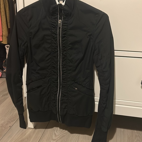 Lululemon jacket - Picture 3 of 4